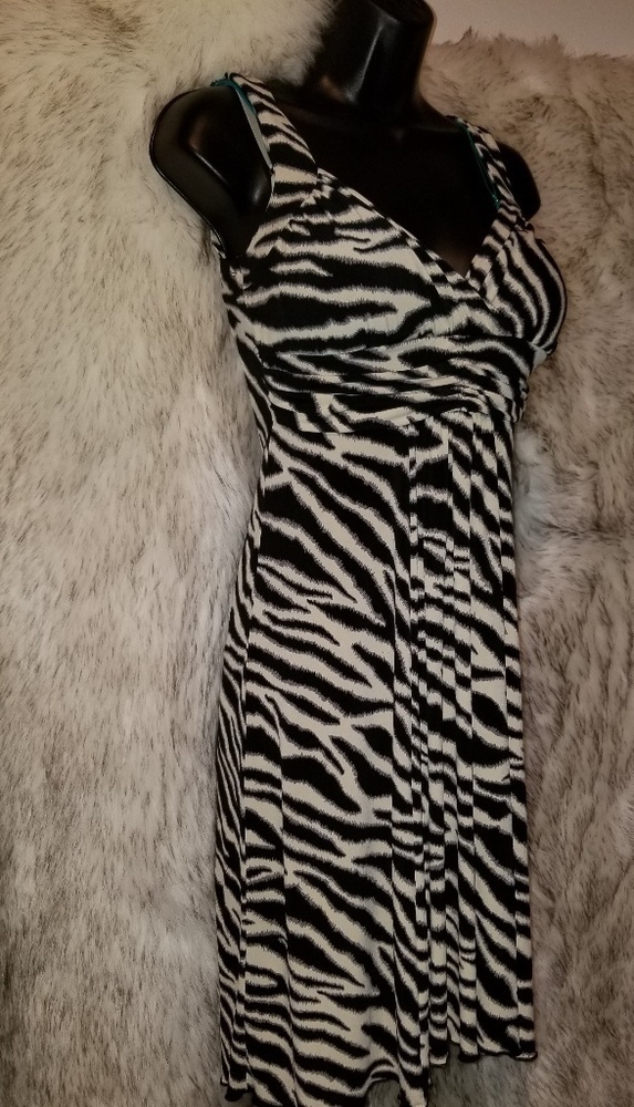 Stunning Dress Gown figure flattering stretchy